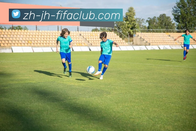 法甲各队比赛风格回顾：战术体系与球队特色盘点